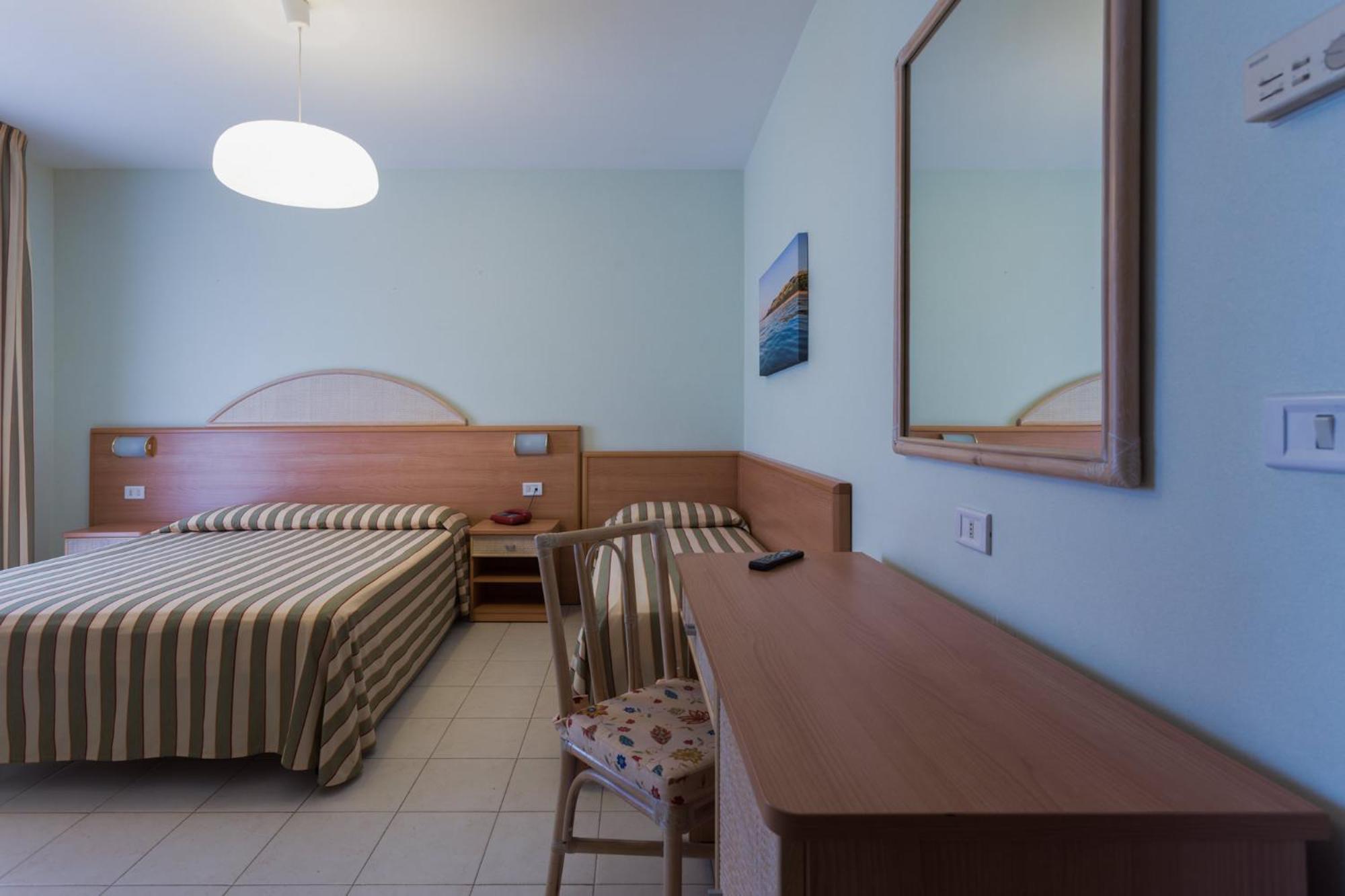 Hotel Jollino Pineto Esterno foto