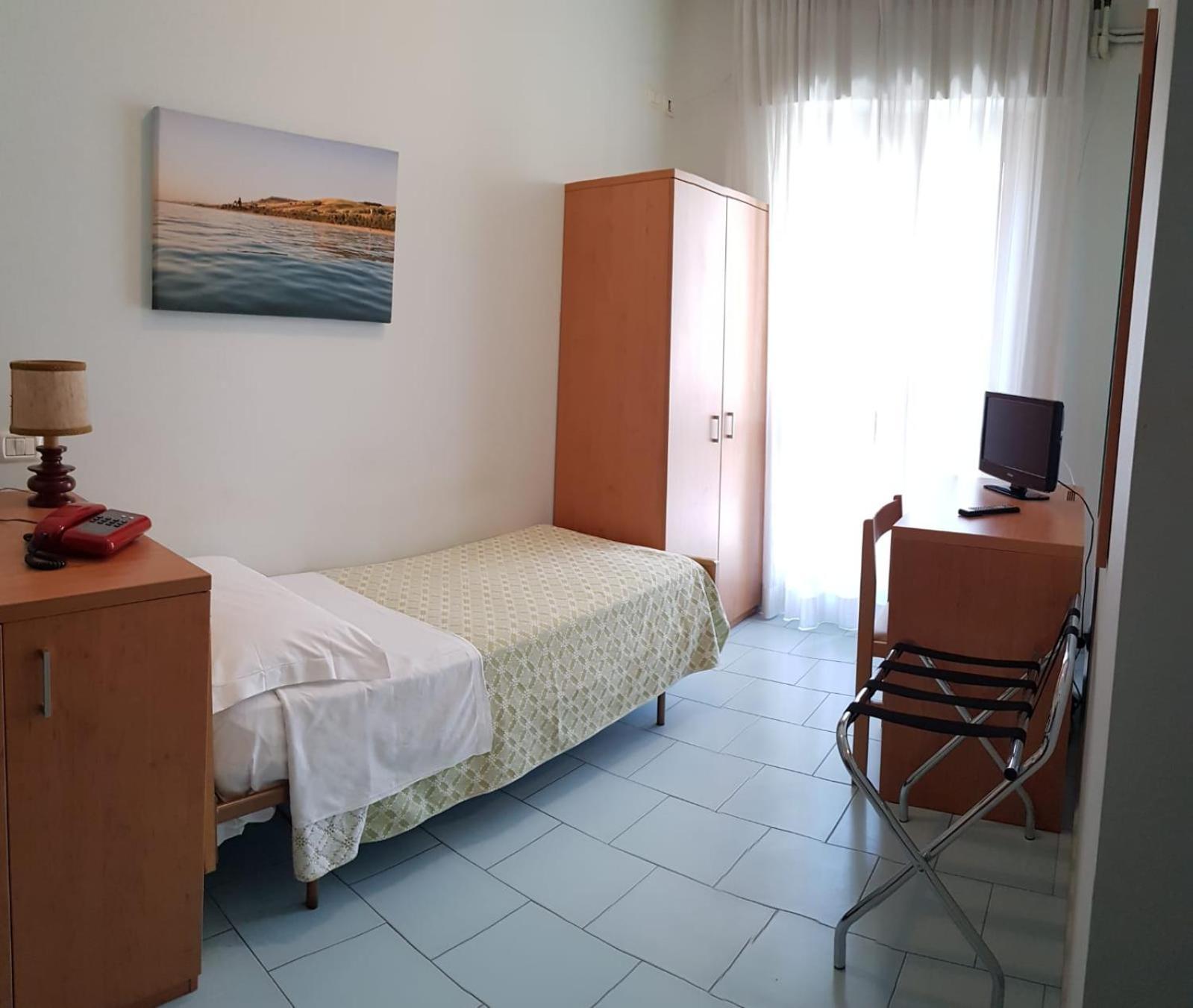 Hotel Jollino Pineto Esterno foto