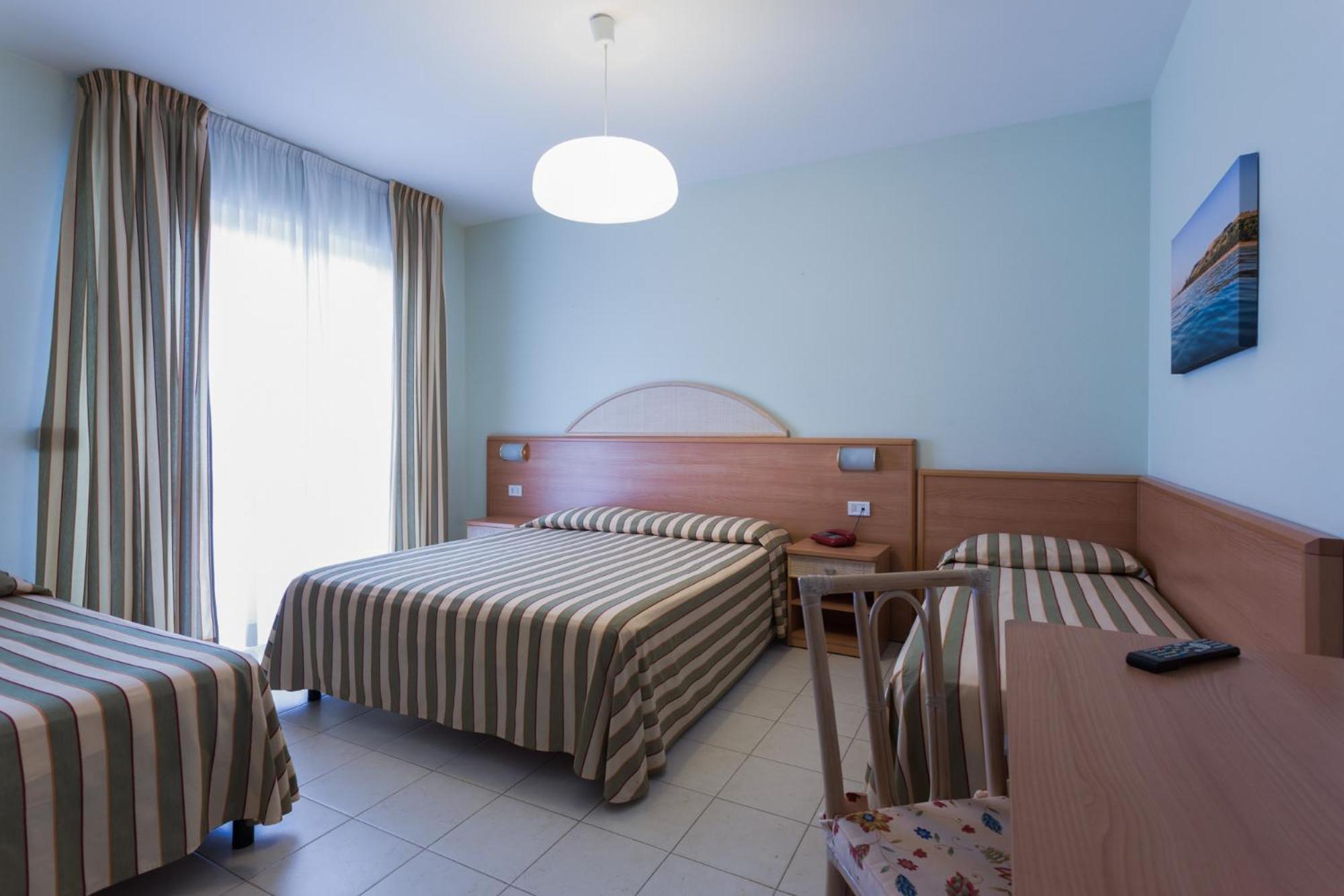 Hotel Jollino Pineto Esterno foto
