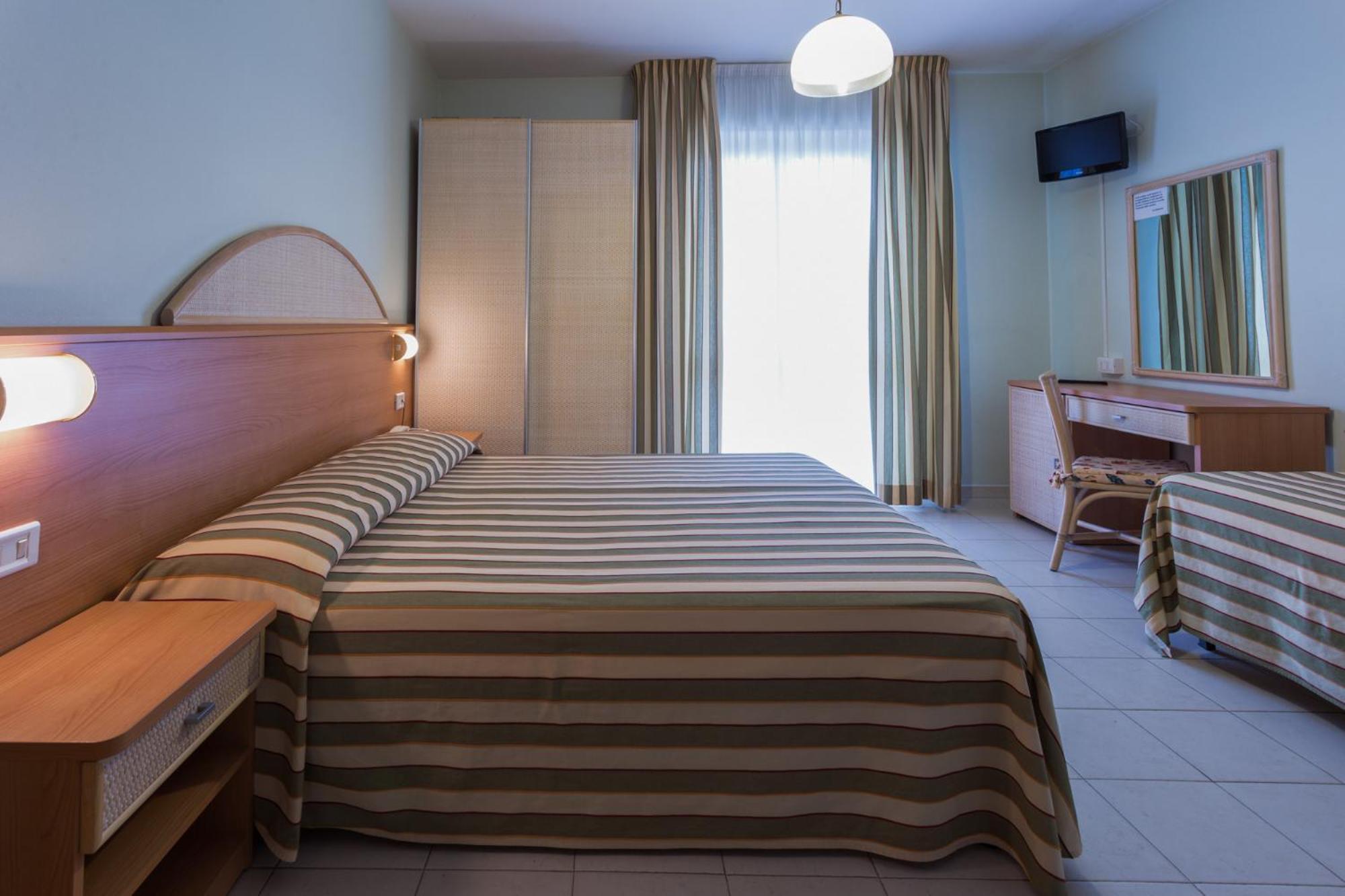 Hotel Jollino Pineto Esterno foto