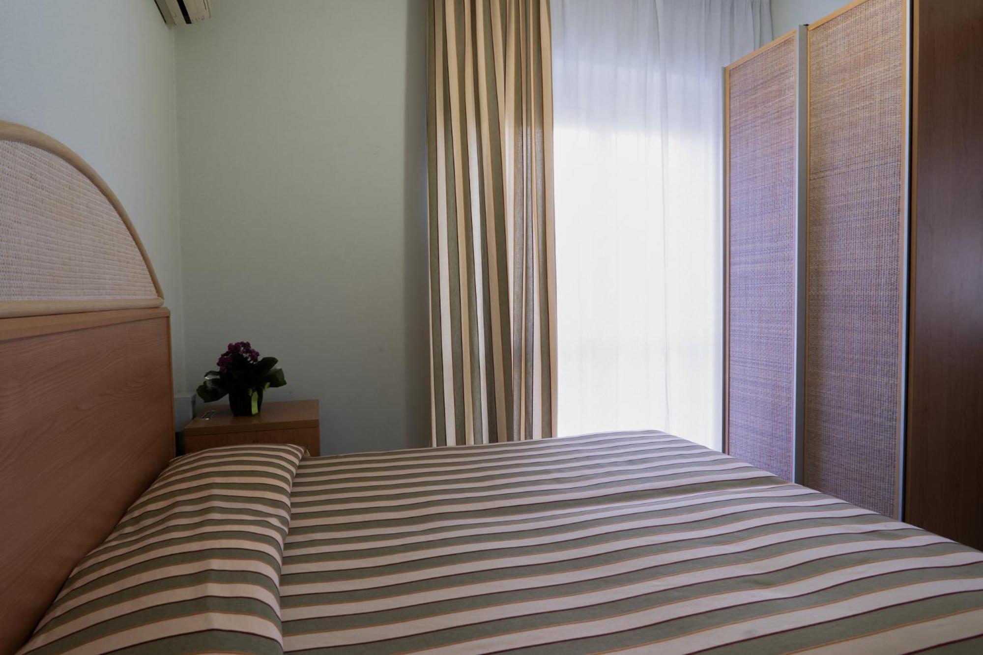 Hotel Jollino Pineto Esterno foto