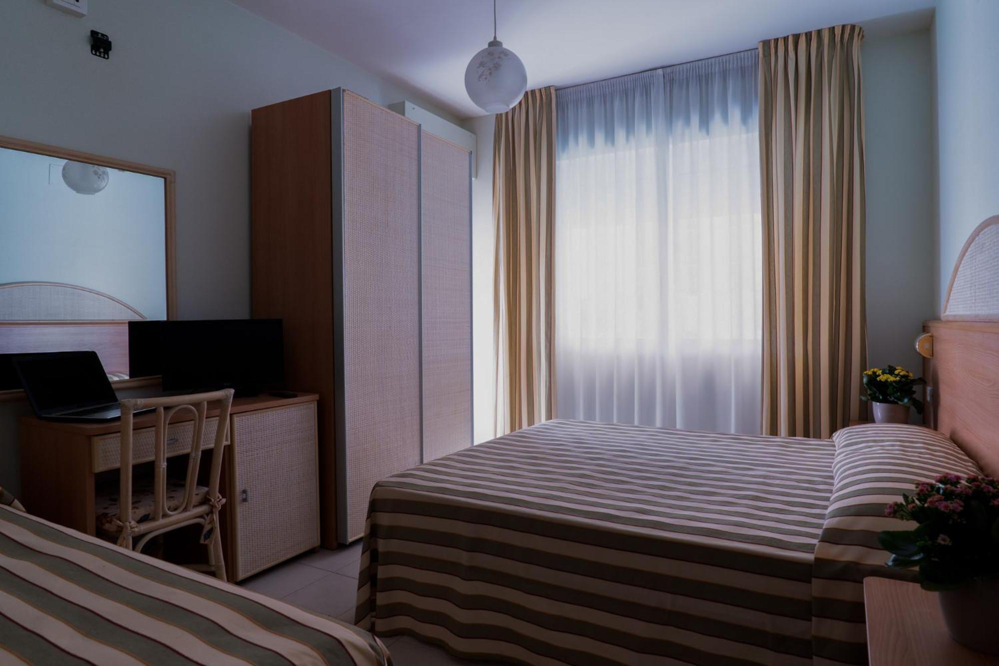 Hotel Jollino Pineto Esterno foto